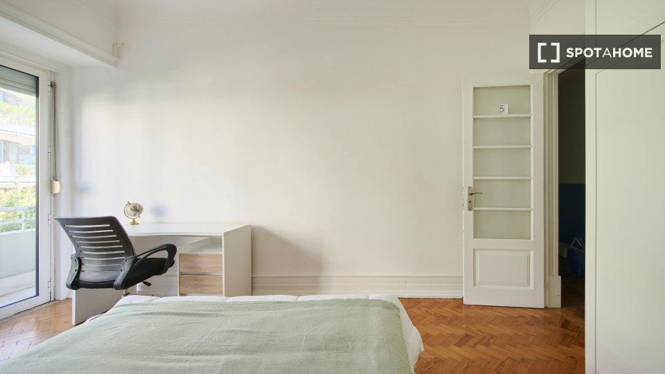 Double room Lisbon, 9 beds — photo 13