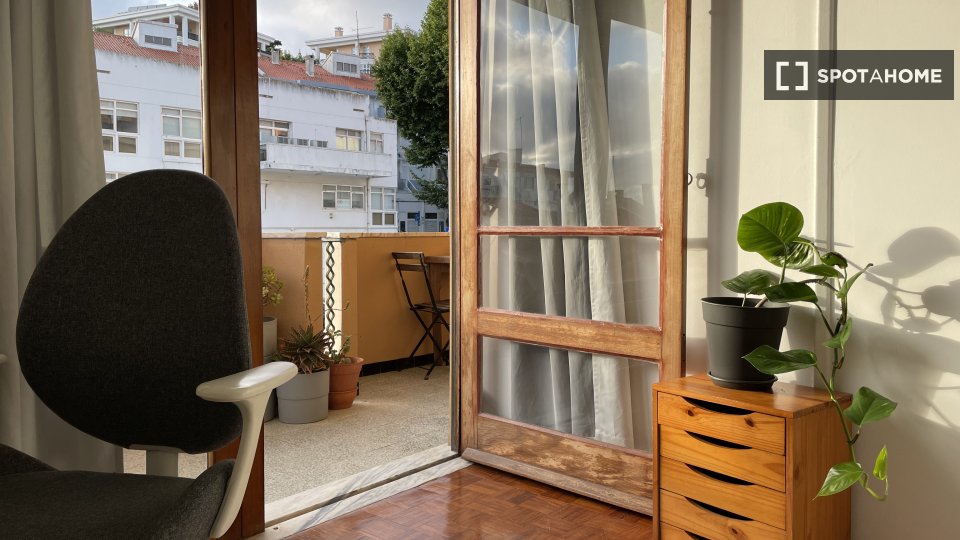 Double room Lisbon, 4 beds, 100m² — photo 13