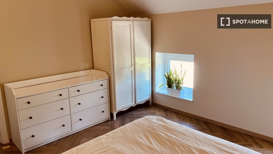 Double room Brussels, 3 beds, 200m² — photo 8