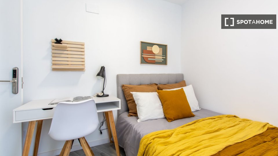 Double room Madrid, 8 beds — photo 2