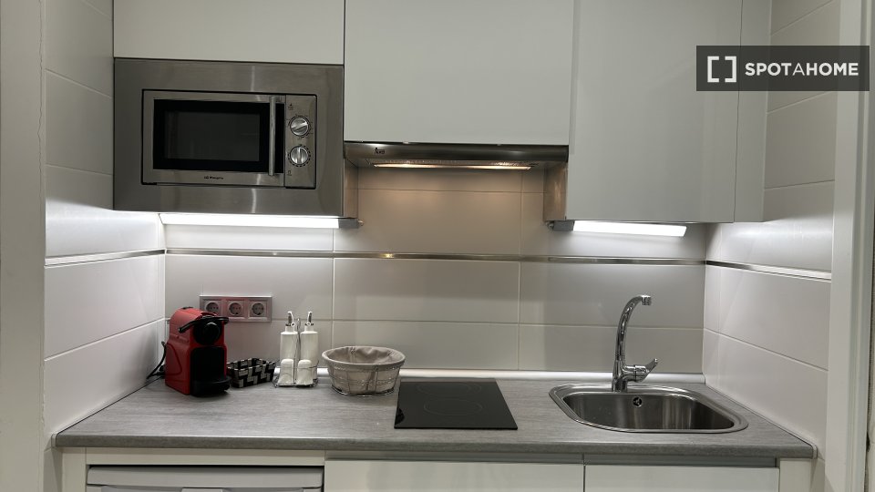 Apartment Madrid, 1 bed — photo 5