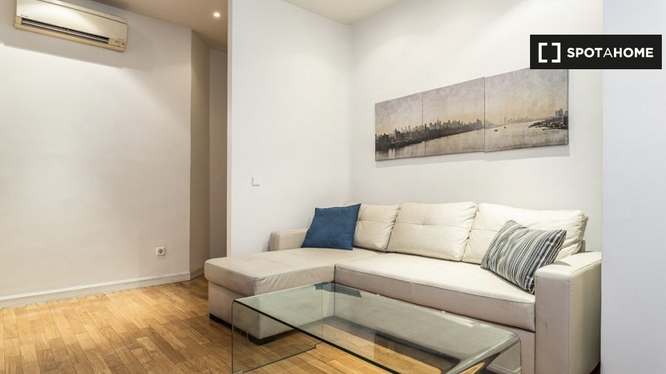 Apartment Madrid, 2 beds, 80m² — photo 1