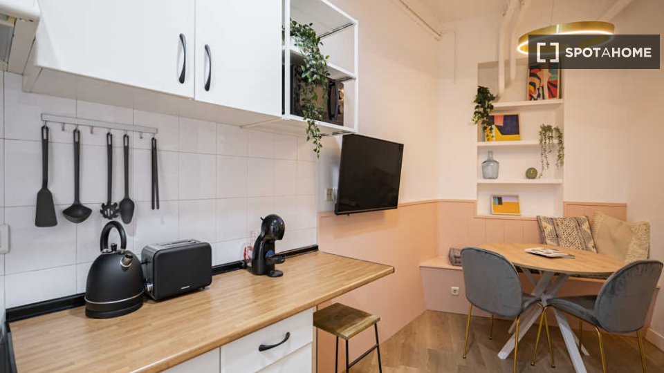 Double room Madrid, 3 beds — photo 29
