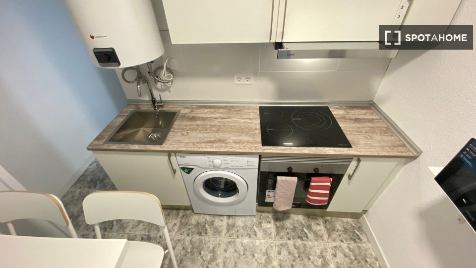 Double room Madrid, 5 beds — photo 5
