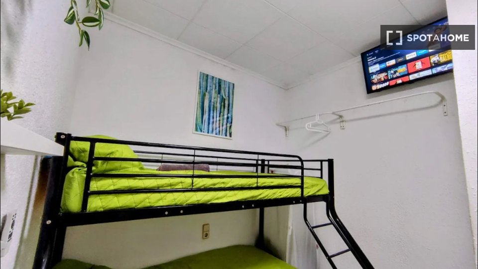 Double room Barcelona, 5 beds, 50m² — photo 3