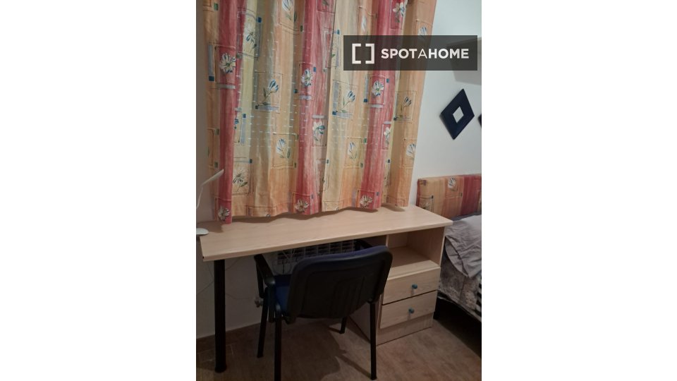 Double room Madrid, 4 beds, 140m² — photo 12