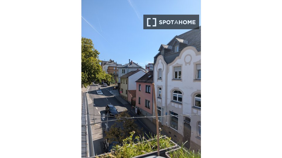 Apartment Frankfurt, 3 beds, 64m² — photo 3