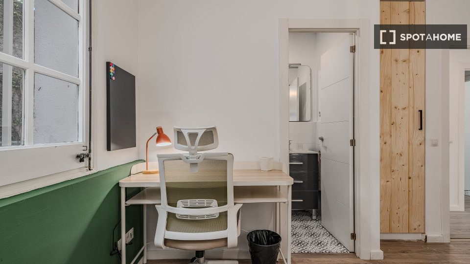 Double room Barcelona, 6 beds, 227m² — photo 62