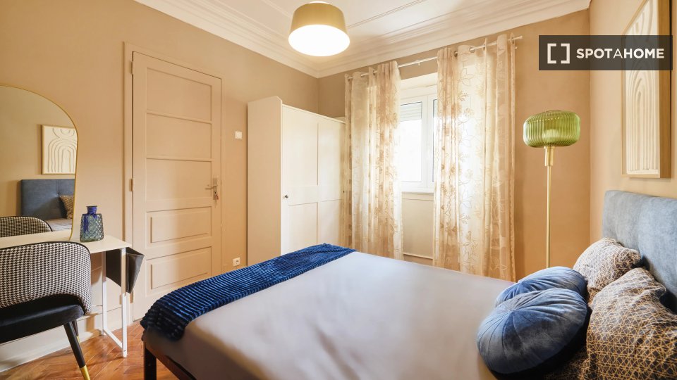 Double room Lisbon, 4 beds — photo 4