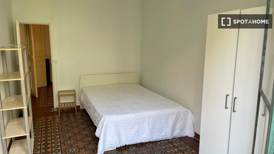 Double room Barcelona, 5 beds, 100m² — photo 2
