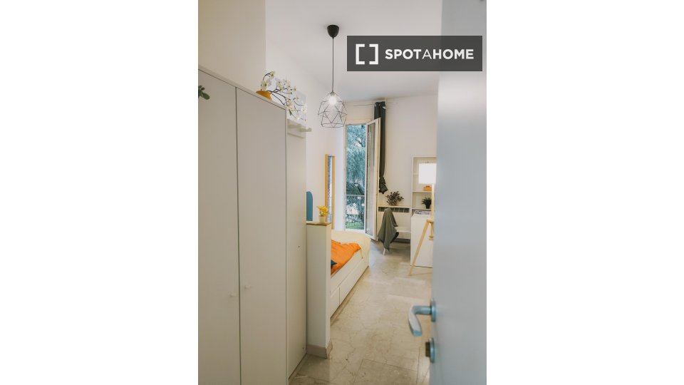 Double room Bologna, 10 beds — photo 10