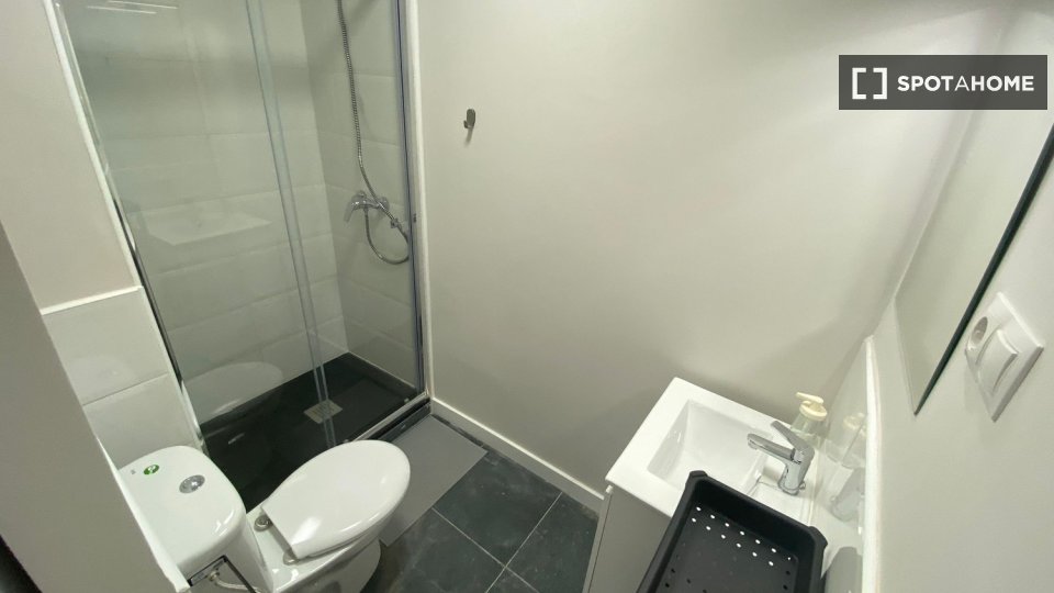 Double room Madrid, 4 beds — photo 21