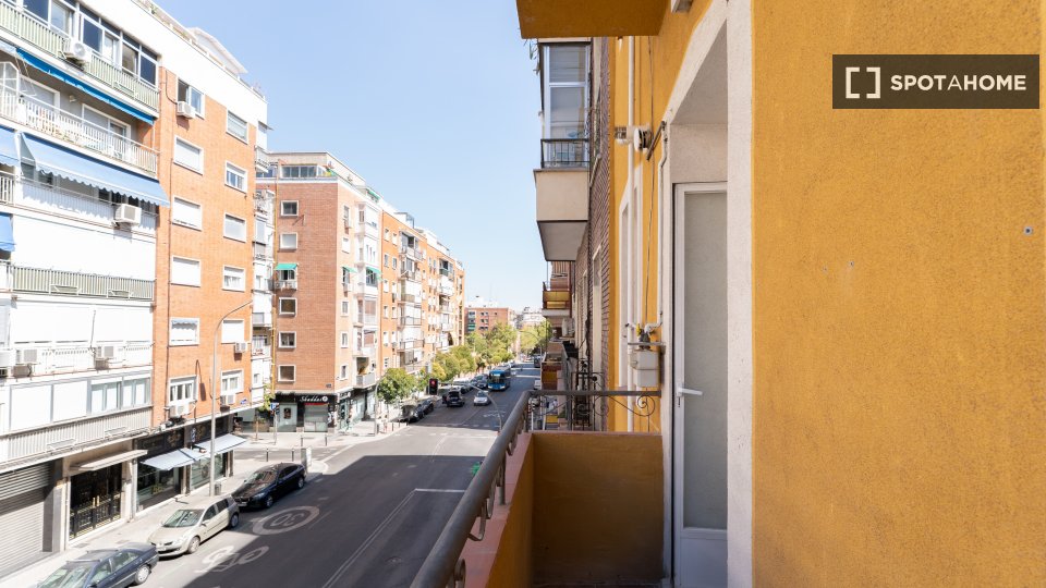 Double room Madrid, 6 beds — photo 12