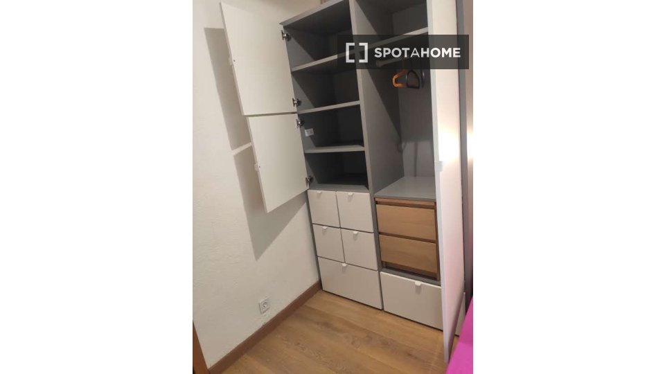 Double room Madrid, 4 beds, 70m² — photo 77