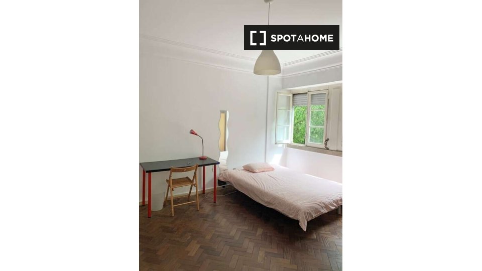 Double room Lisbon, 7 beds — photo 14