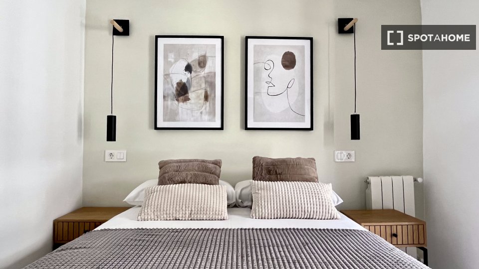 Double room Madrid, 8 beds — photo 3