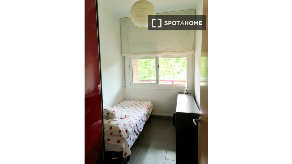 Apartment Barcelona, 3 beds, 90m² — photo 13