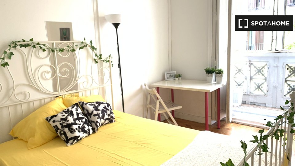 Double room Madrid, 9 beds — photo 16