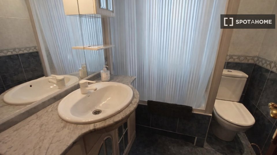 Apartment Bilbao, 2 beds, 80m² — photo 22