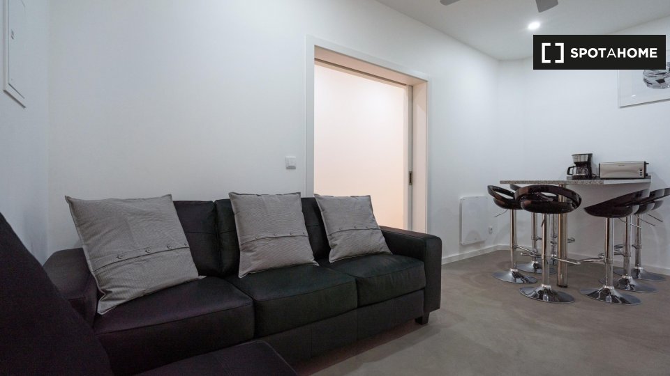 Double room Lisbon, 7 beds, 210m² — photo 10
