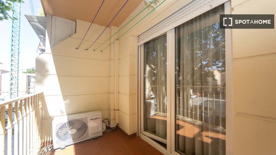Double room Granada, 3 beds, 80m² — photo 15