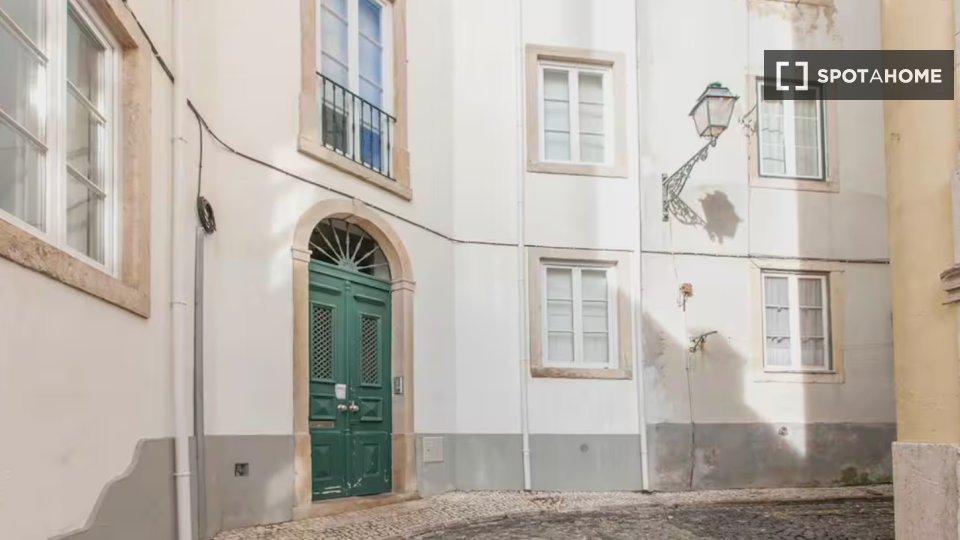 Apartment mono Lisbon, 47m² — photo 11