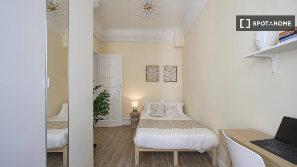 Double room Lisbon, 10 beds — photo 2