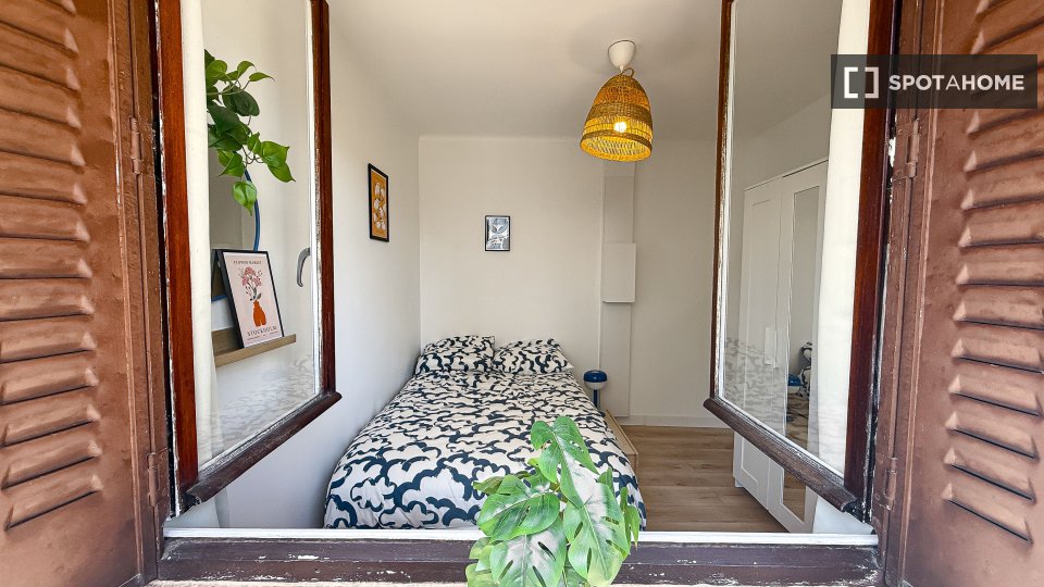 Double room Lyon, 3 beds, 66m² — photo 4