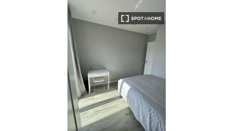Double room Barcelona, 4 beds, 80m² — photo 19