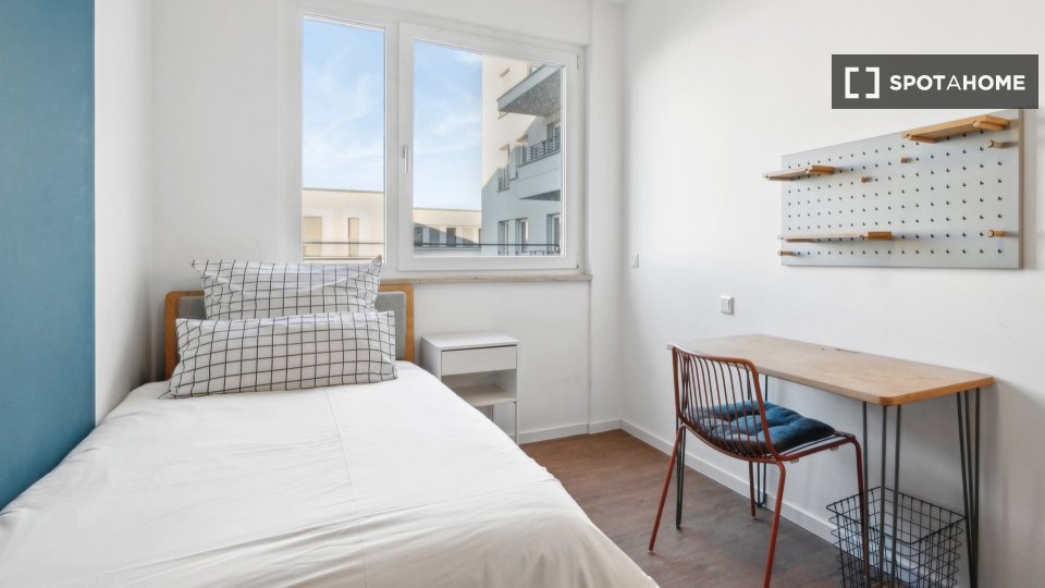 Double room Berlin, 3 beds, 83m² — photo 11