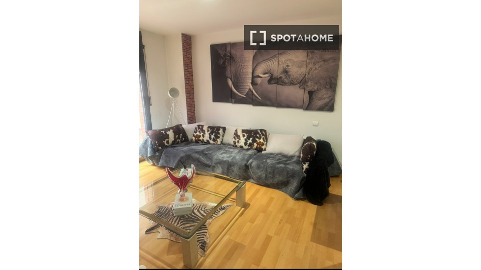 Double room Barcelona, 1 bed, 65m² — photo 2