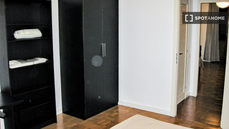 Double room Milan, 2 beds — photo 3