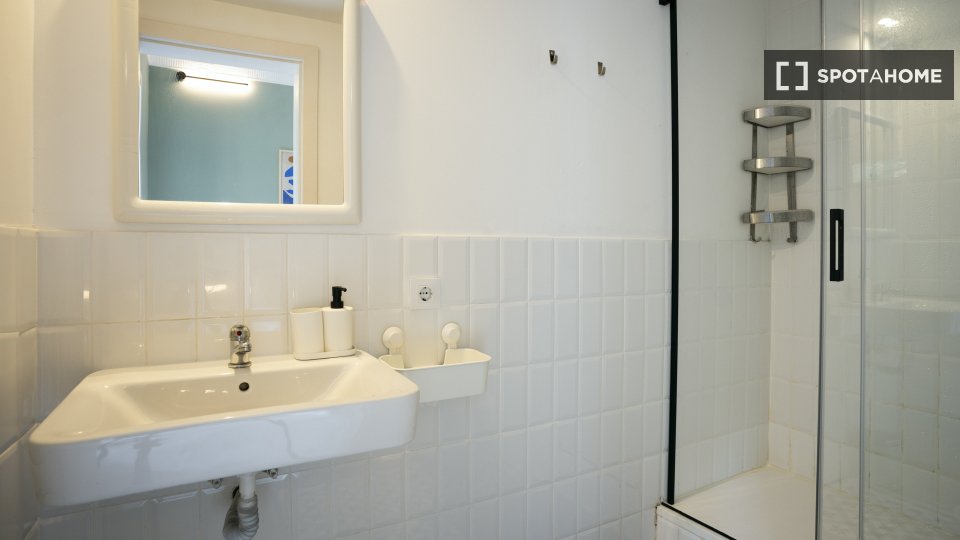 Double room Barcelona, 6 beds, 180m² — photo 9