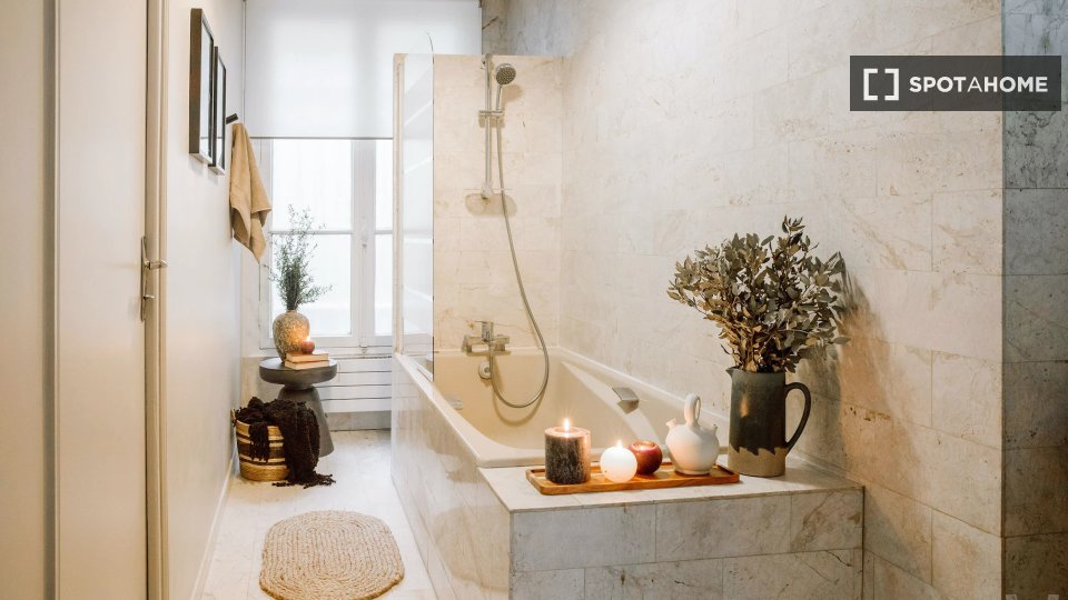 Apartment Paris, 1 bed, 67m² — photo 2