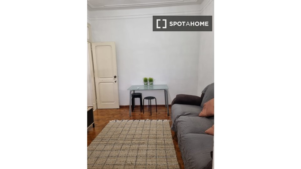 Apartment Lisbon, 3 beds, 96m² — photo 8