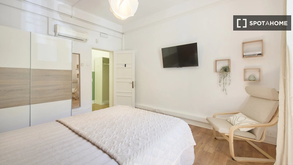 Double room Lisbon, 9 beds — photo 13