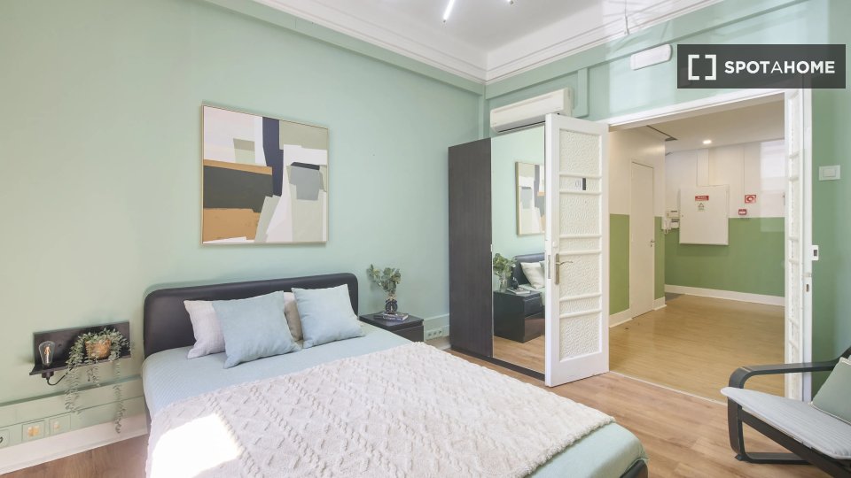 Double room Lisbon, 9 beds — photo 3