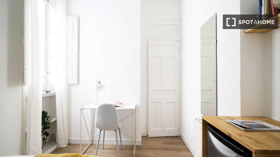 Double room Madrid, 8 beds — photo 46