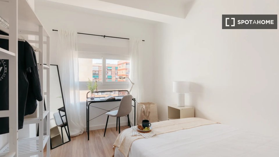 Double room Valencia, 5 beds — photo 17