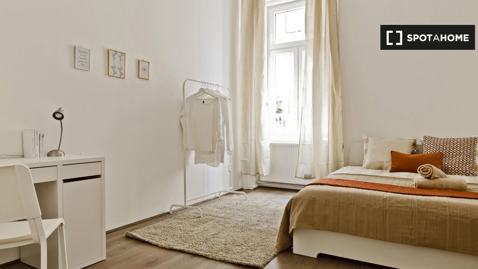 Double room Budapest, 4 beds, 90m² — photo 1