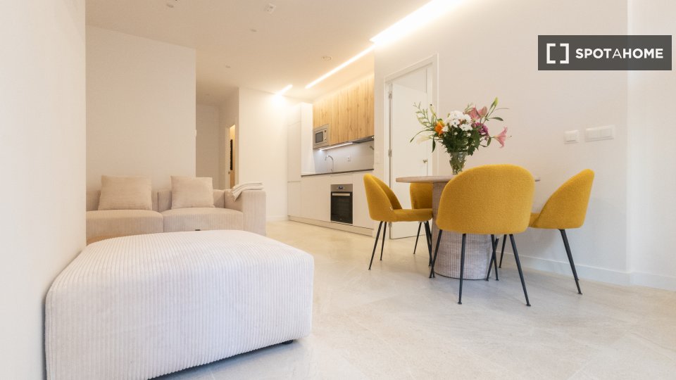 Apartment Madrid, 2 beds, 76m² — photo 11