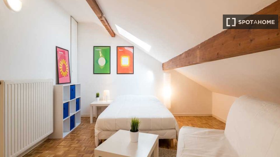 Double room Lyon, 3 beds, 80m² — photo 7
