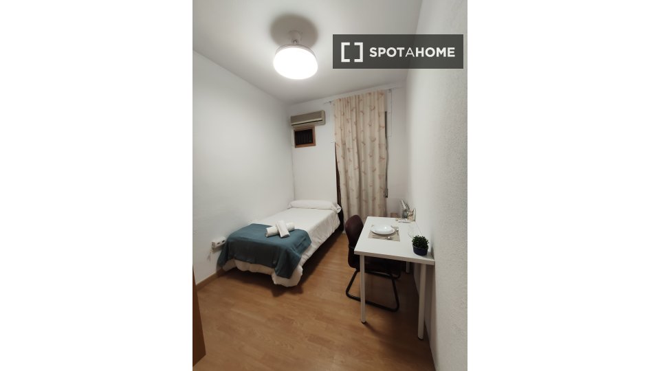 Double room Murcia, 5 beds, 132m² — photo 16