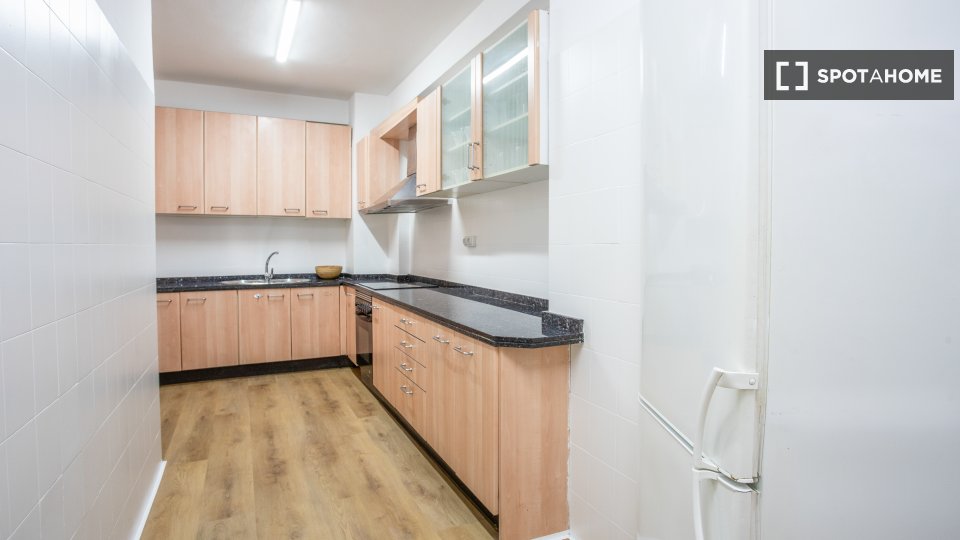 Double room Alicante, 8 beds, 200m² — photo 3