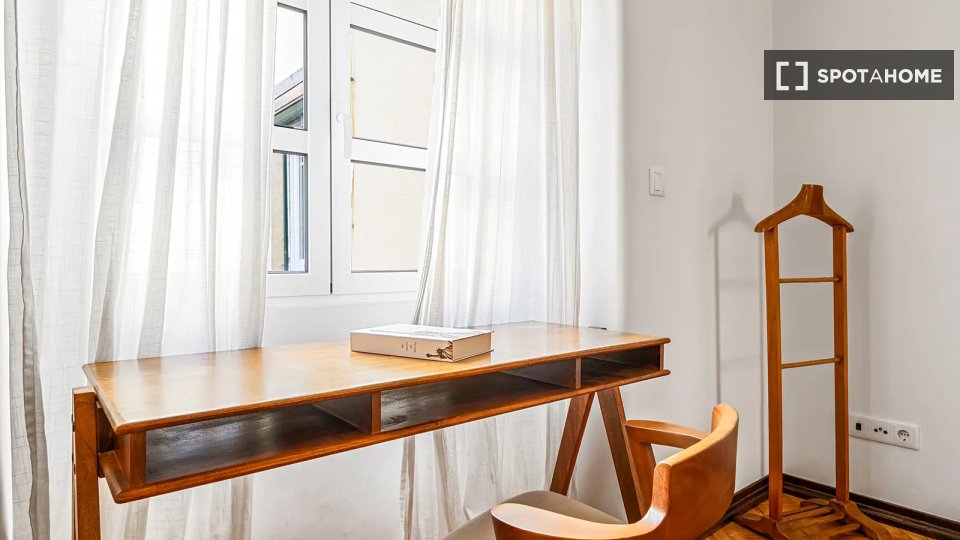 Double room Lisbon, 7 beds — photo 12