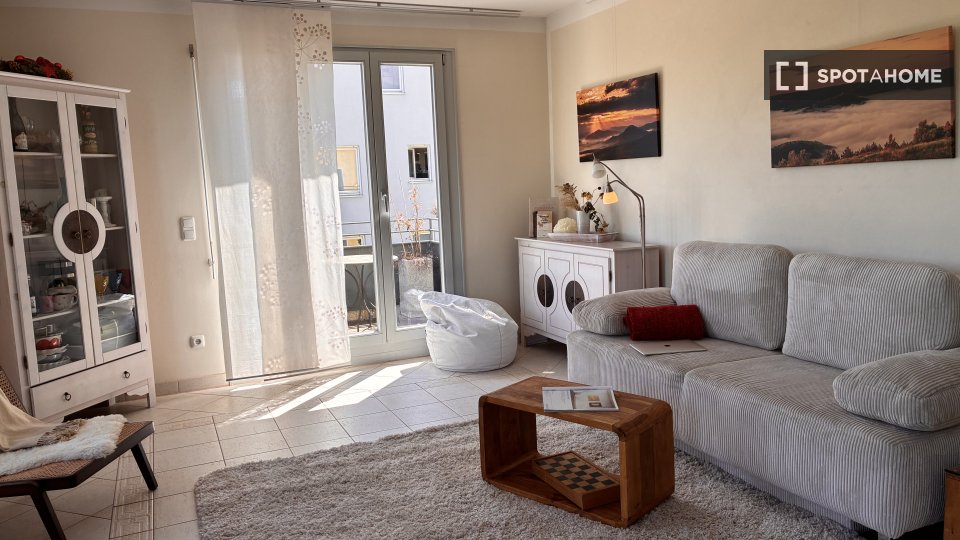 Apartment Munich, 2 beds, 74m² — photo 1