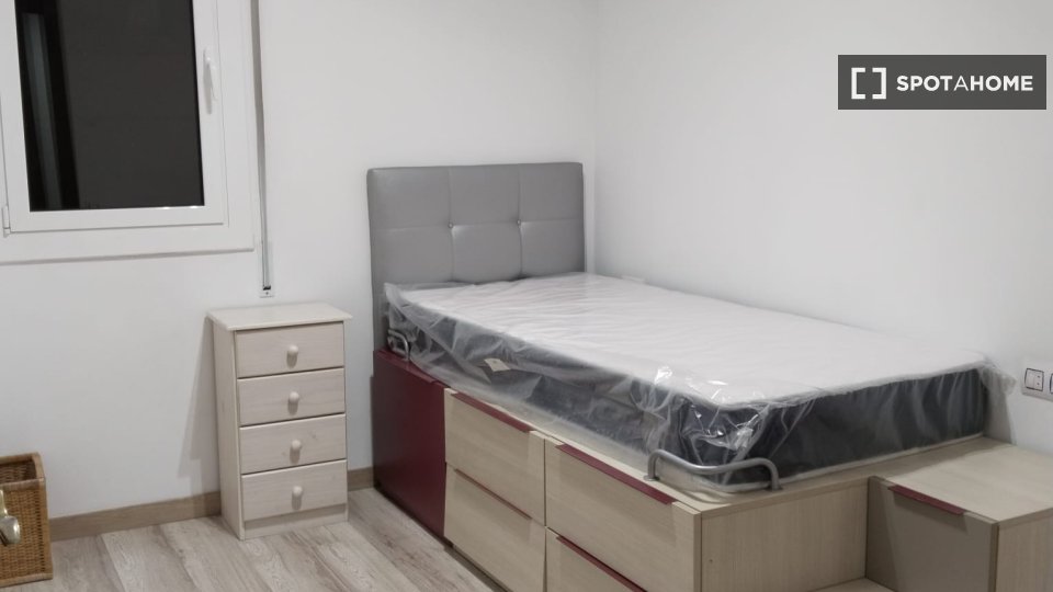 Habitación doble Barcelona, 4 habitaciones — foto 30
