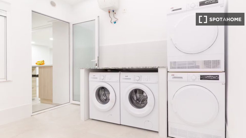 Double room Alicante, 8 beds, 201m² — photo 16