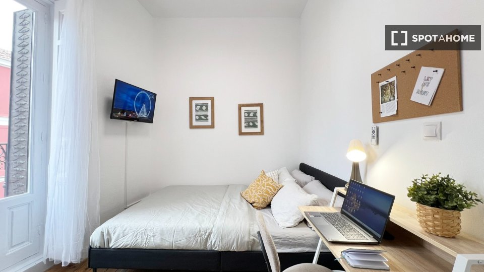 Double room Madrid, 6 beds — photo 10