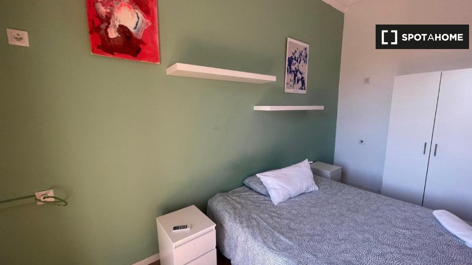 Double room Barcelona, 19 beds, 320m² — photo 2